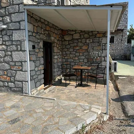 Stoneview Iii * Areopoli